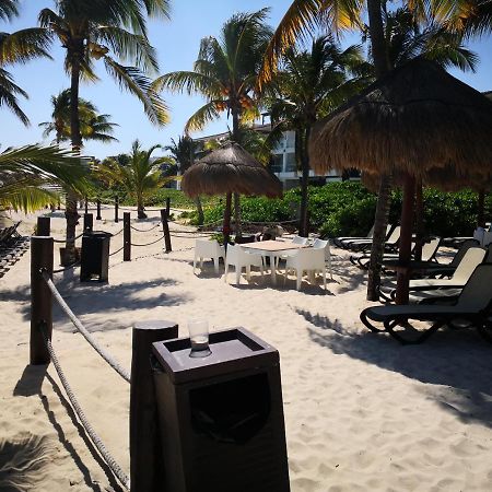 Beachside Corasol El Amanecer De Frida Para 2 Personas Плая дел Кармен Екстериор снимка