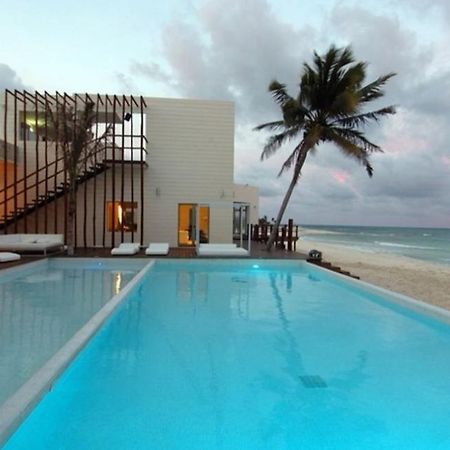 Beachside Corasol El Amanecer De Frida Para 2 Personas Плая дел Кармен Екстериор снимка