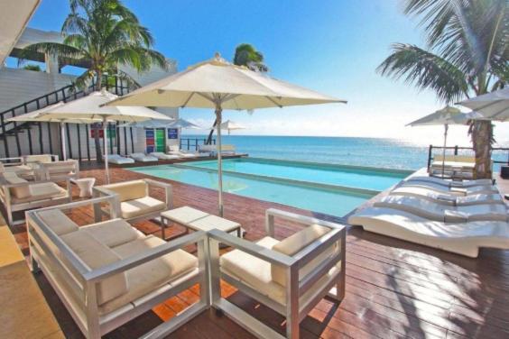 Beachside Corasol El Amanecer De Frida Para 2 Personas Плая дел Кармен Екстериор снимка
